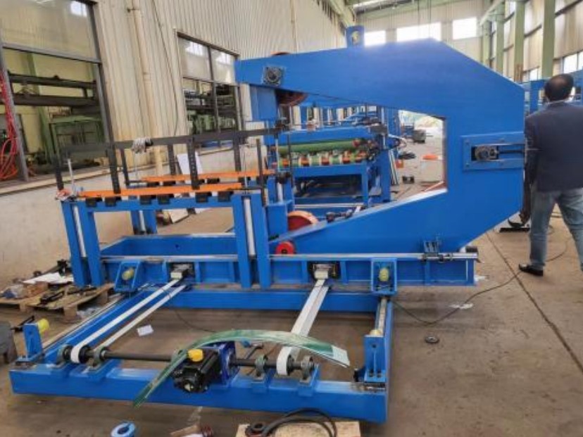 Станок для резки сэндвич-панелей SZ-1200 Станок для резки сэндвич-панелей SZ-1200