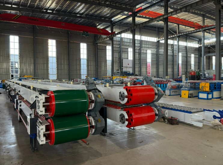 Линия для производства сэндвич-панелей для откатных ворот SP-GS-AU-DX