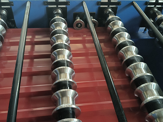 Поставка двухэтажной линии для производства профлиста С20 в Полуханово