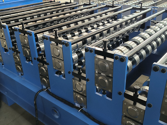 Поставка двухэтажной линии для производства профлиста С8+С21 в Вилючинск