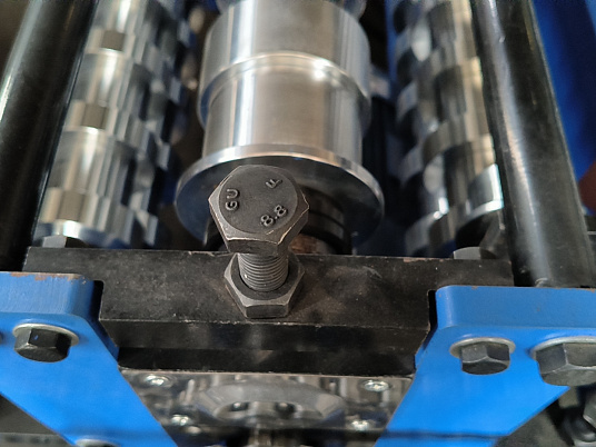 Поставка двухэтажной линии для производства профлиста С8+С21 в Вилючинск