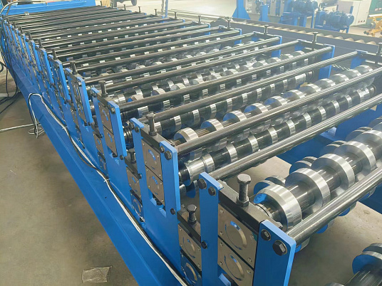 Поставка двухэтажной линии для производства профлиста НС35+С21 в Пензу